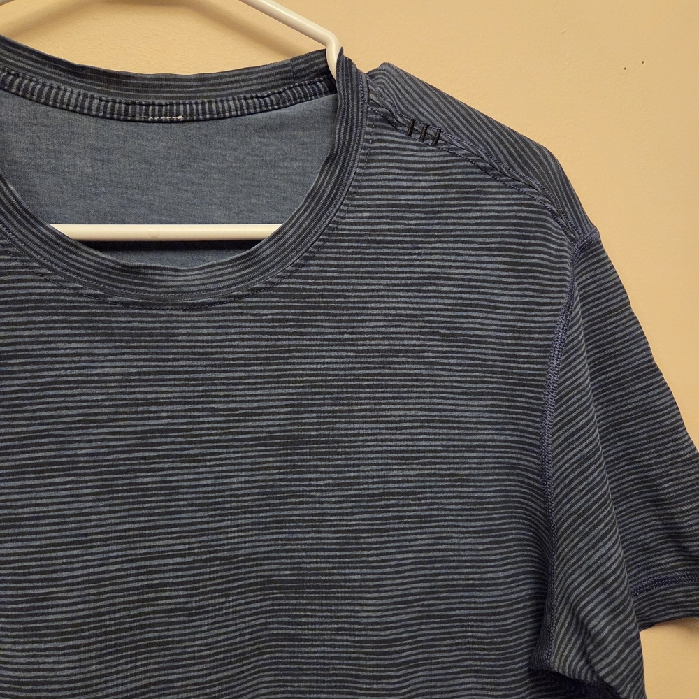 Lululemon Mens Basic Tee Tshirt Blue And Black Stiped Size S - Picture 2 of 6